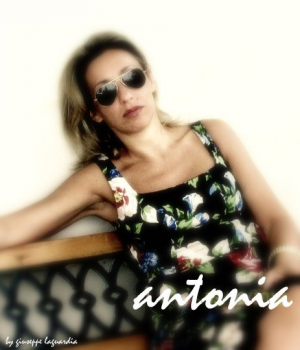 Antonia Bruno Photo 12